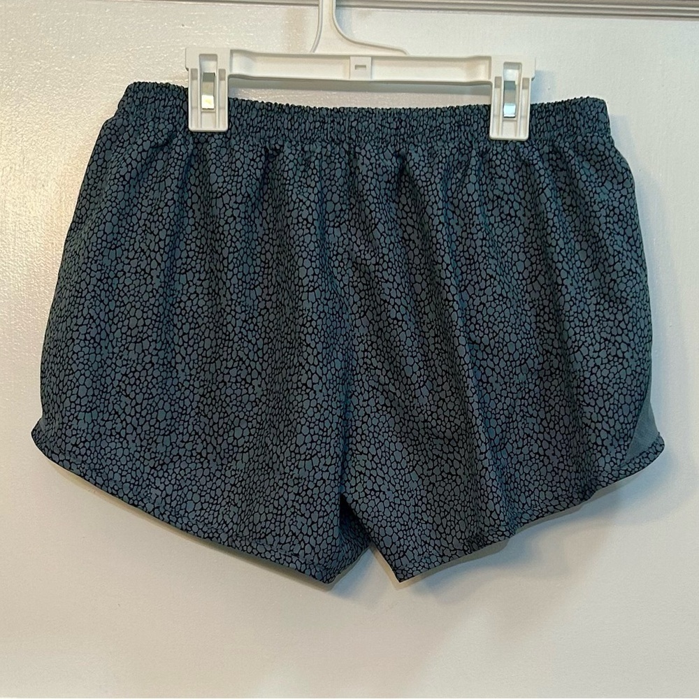Women’s Nike 5K Dri-Fit Running Shorts size Large - Picture 2 of 5
